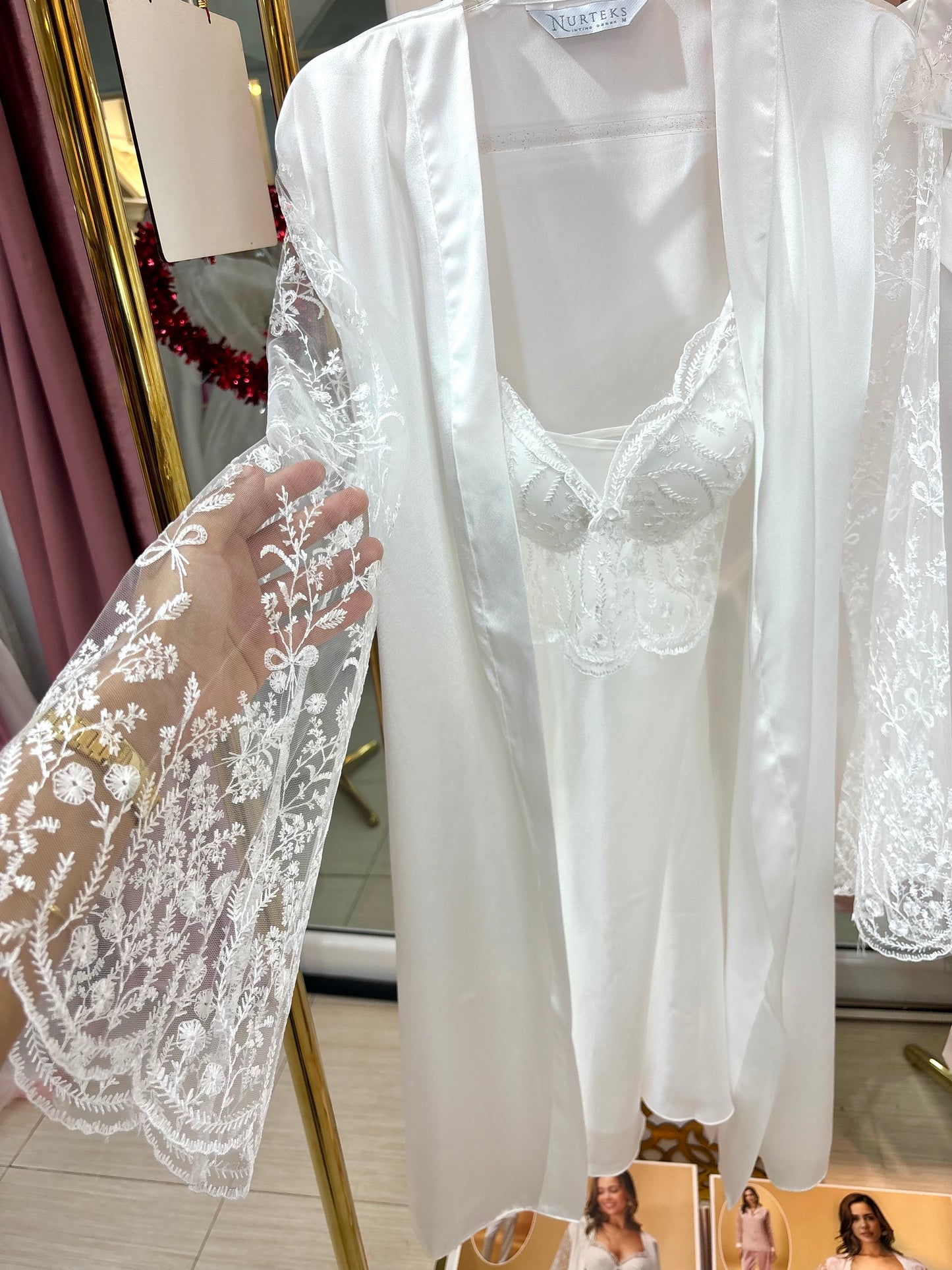 Box 6 pièces satin dentelle