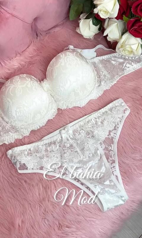 Ensemble push up dentelle